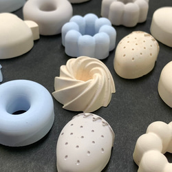 カヌレ型アロマストーン(2個セット・色はおまかせ) ディフューザー