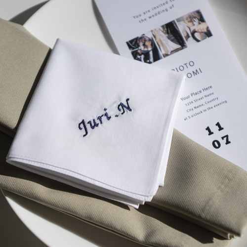 ラッピング無料 特別な日に贈る名入りハンカチ 席札／hkc01 その他