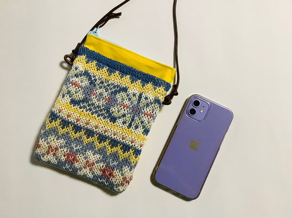 SALE！】 フェアアイル柄イエロー系 ファスナースマホサコッシュ 