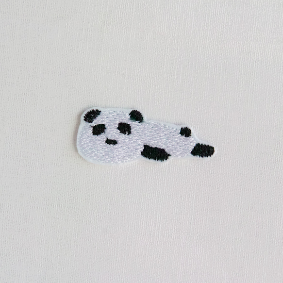 ワッペン 刺繡ワッペン「気怠いパンダ」小さいサイズ 3枚目の画像