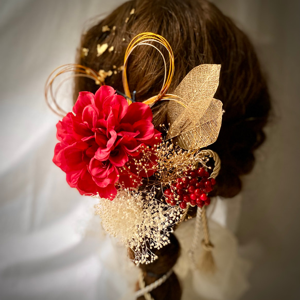 金箔＆水引付き　ダリアの髪飾り　赤　／成人式　結婚式　　和装　前撮り　卒業式　振袖　袴　 6枚目の画像