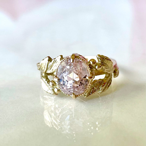 ライラック色の天然クンツァイトの指輪 (K14) 指輪・リング MoonBric