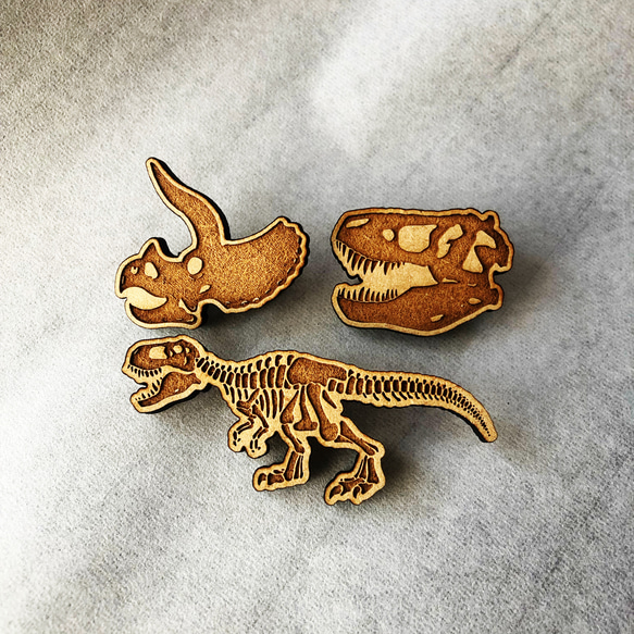 うえのえみ ハンドメイド ブローチ 猫まみれ 恐竜 セット 恐竜ブローチ