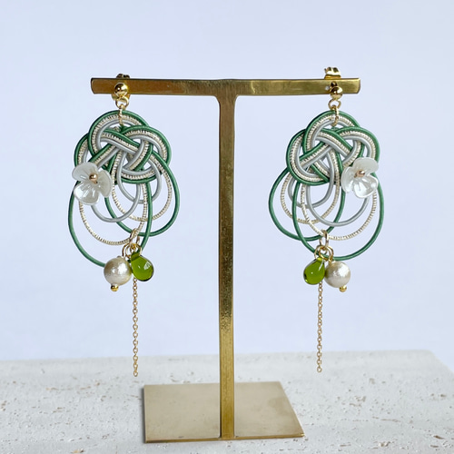 蝶】水引のピアス／イヤリング ピアス（フック・チェーン