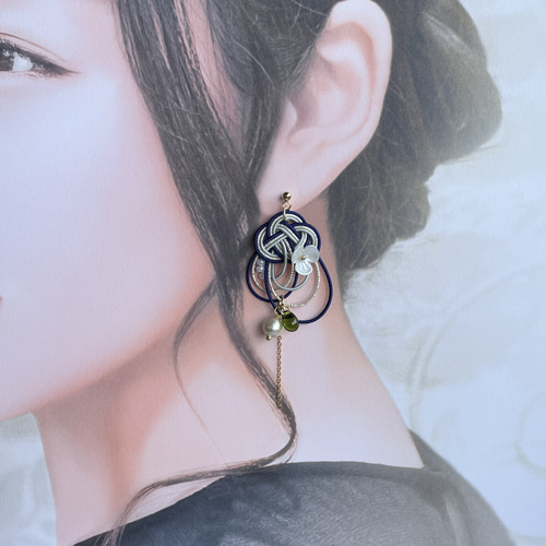 蝶】水引のピアス/イヤリング ピアス(フック・チェーン 蝶】水引のピアス/イヤリング ピアス(フック・チェーン