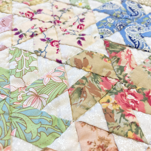 ヘキサゴンのパッチワークタペストリー パッチワークキルト