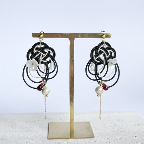 蝶】水引のピアス／イヤリング ピアス（フック・チェーン