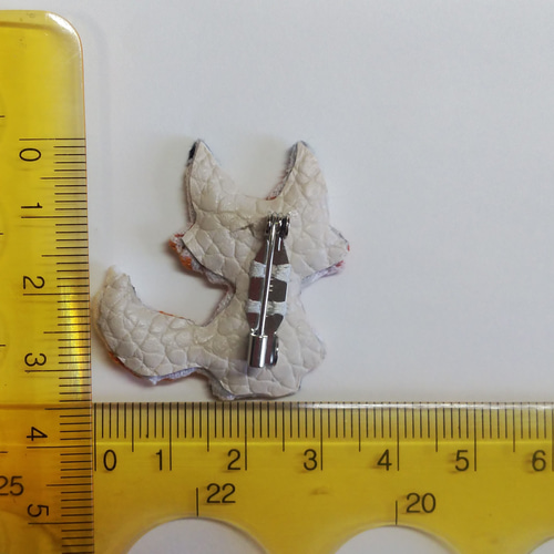キツネ 刺繍ブローチ【受注製作】 ブローチ haniho 通販