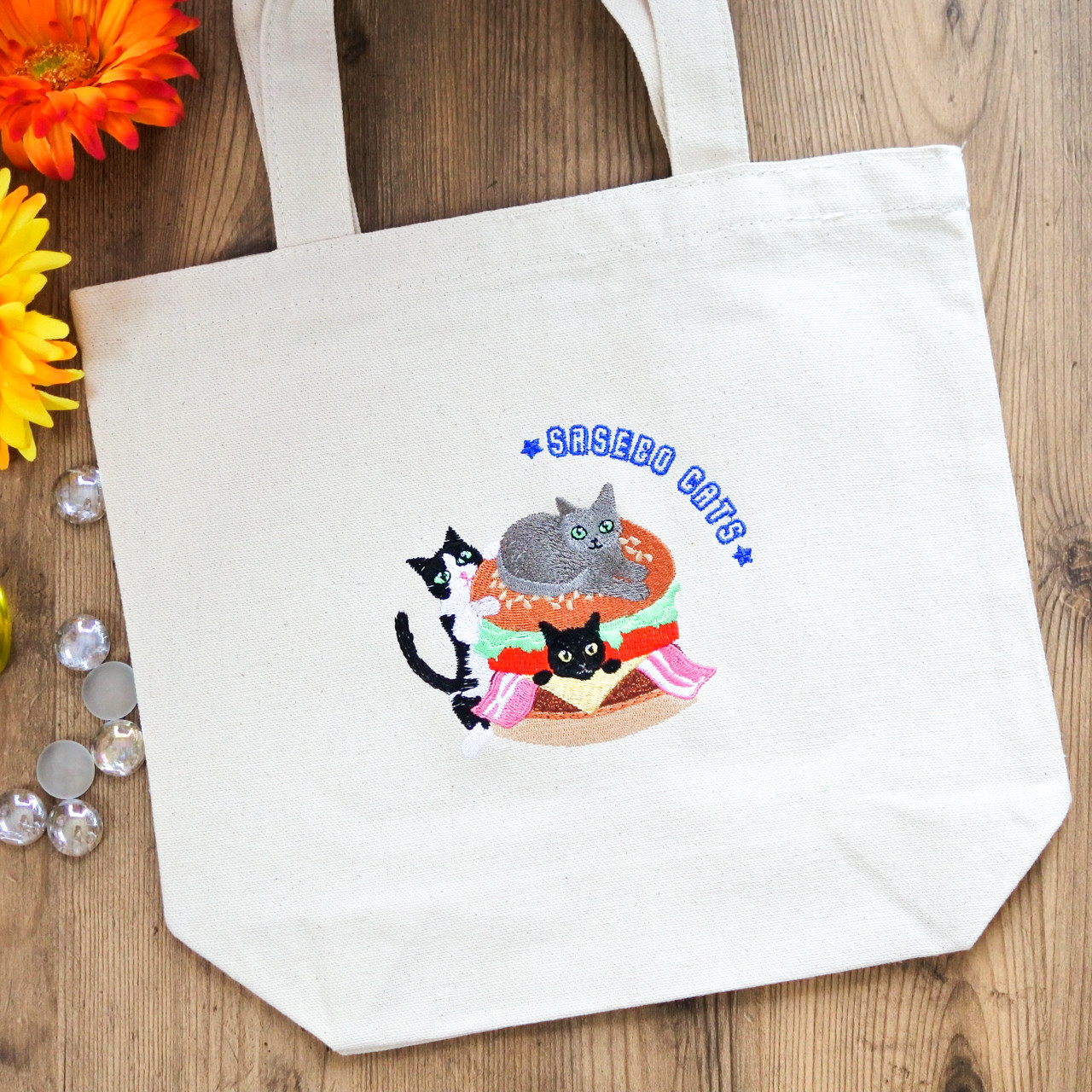 （セール中）マダガスカル　猫　刺繍トートバッグ （セール中）マダガスカル　猫　刺繍トートバッグ