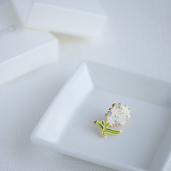 【 お花のミニブローチ 】白いヒヤシンス 2枚目の画像