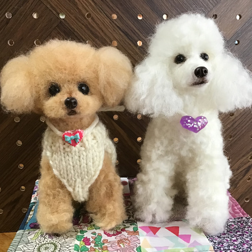 羊毛フェルトお座り大きめのトイプードルハンドメイド