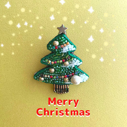 クリスマスツリーのビーズ刺繍ブローチ(グリーン) ブローチ