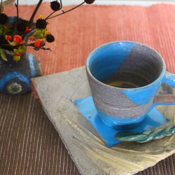 手作り陶器の＜カップ＆ソーサ＞陶のスプーン付き。　　送料無料。 7枚目の画像