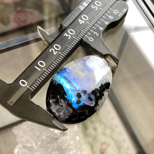 レインボームーンストーン【黒雲母バイオタイト入り】タンブル ルース