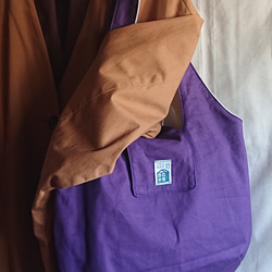 しっとりおとな色！帆布のふっくら軽やかふた付きショルダーバック　11号帆布（紫） 2枚目の画像