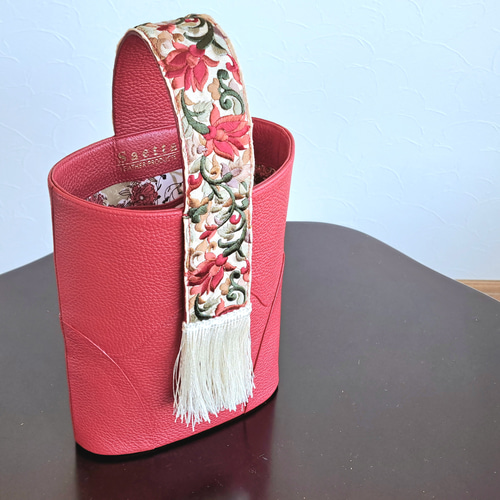 Felita 花柄刺繍 ハンドバッグ ピンク