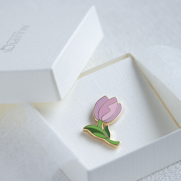 【 お花のミニブローチ】ピンク色のチューリップ 1枚目の画像