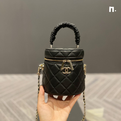 CHANEL シャネル ハラコ ショルダーバッグ 中古・古着通販】CHANEL (シャネル) ハラコ ジラフ柄 チェーン