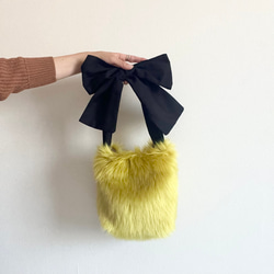 【sold out】ミニサイズ 3way eco fur ribbon tote bag（カナリアイエロー） 2枚目の画像