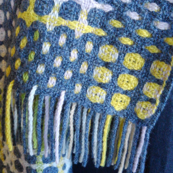ラムウールの変化二重織りマフラー　手織り（品番194） 8枚目の画像