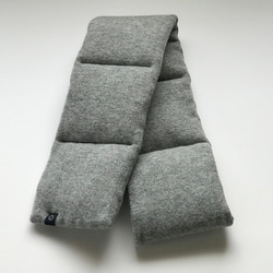 暖をつつむ　純カシミヤコンパクトマフラー　ミディアム杢グレー 4枚目の画像