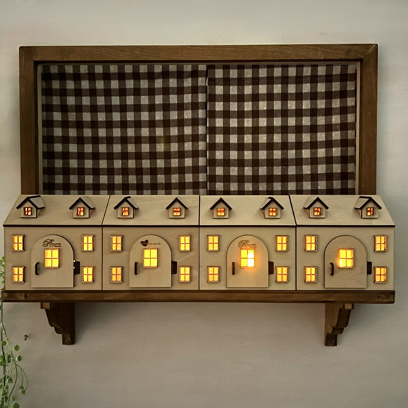 【特集掲載】木製お家ランプカバー 3枚目の画像