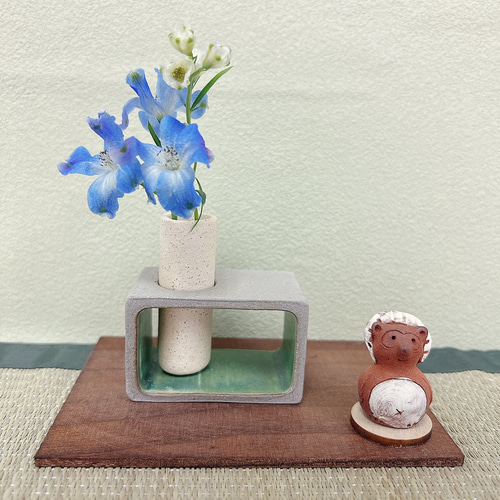 花瓶　陶器　置物　野菜モチーフ compass1723866909.jpg