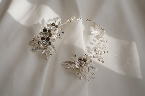 [HA-107] ウェディング　ティアラ　結婚式　花　小枝　淡水パール　バックカチューシャ　ブライダル　ヘッドドレス 3枚目の画像