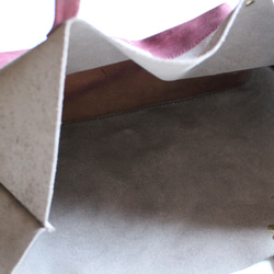 【一点物即納品】手縫いのトートバッグ ～床革グレー系×ワイン〜 4枚目の画像