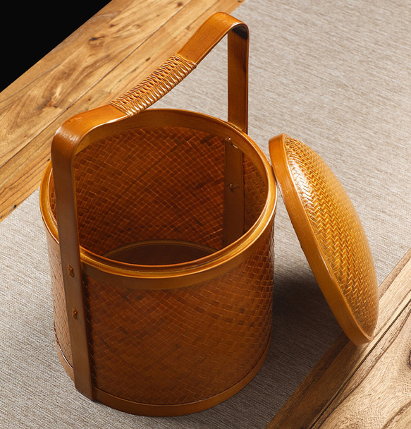 【手編み竹器】手作り竹編み大漆蓋付き食器箱 4枚目の画像
