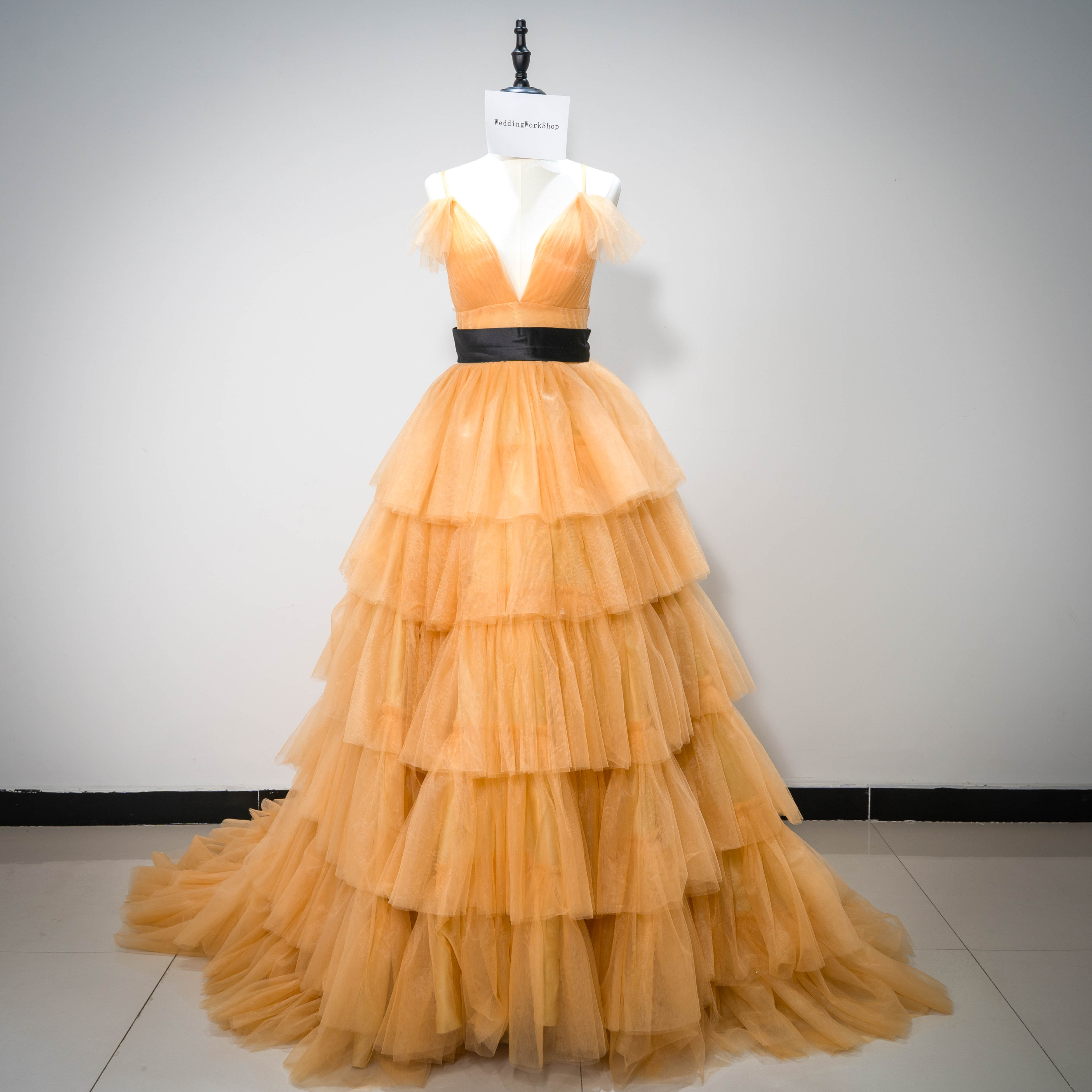 結婚式/セクシー カラードレス ストラップ 柔らかい多層チュールスカート 華やかな引き裾　/コンサートG095