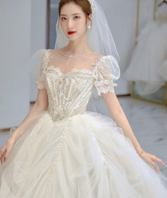 上品!高級ウェディングドレスオーダーメイド 手縫いスパンコール・真珠 華やかな引き裾結婚式/二次会/コンサート/演奏会 4枚目の画像