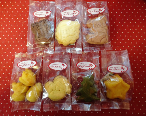 三日月型貼り箱にクリスマスの焼き菓子７種類詰め合わせ☆ 2枚目の画像