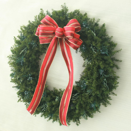 外径約25センチ 赤いリボンの王道クリスマスリース 針葉樹のリース