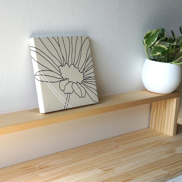 モダンお花の北欧風ファブリックパネル  pasar 木製ファブリックボード ベージュ＆ブラック 3枚目の画像