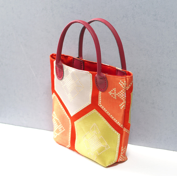 着物帯リメイクバッグ（伝統工芸/着物リメイク/着物バッグ/一点物/日本のギフト） 1枚目の画像