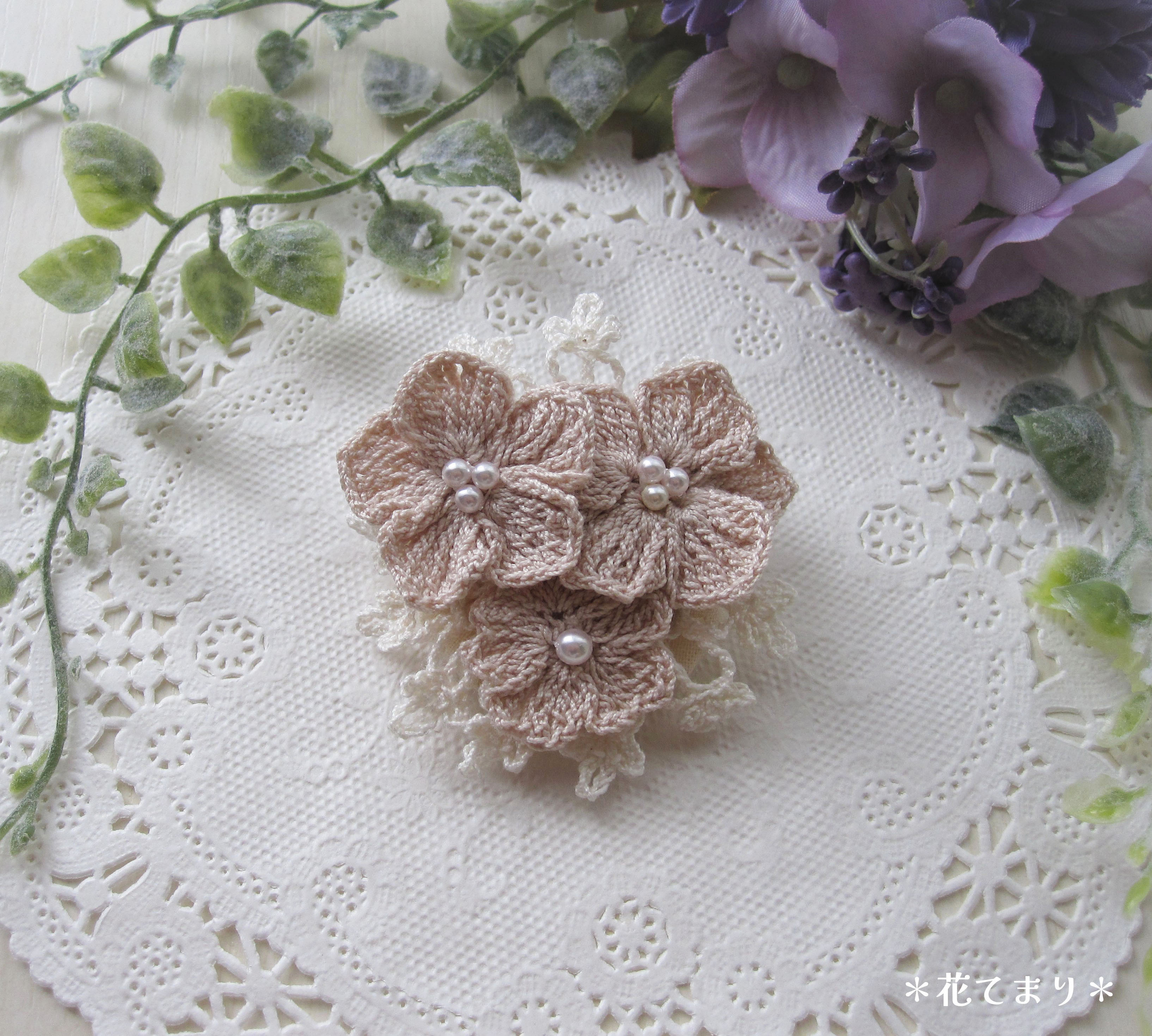 シンプルでおしゃれ アンティークノルマンディーレース 菫刺繍 ハリの