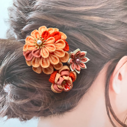 つまみ細工の髪飾り　オレンジ系の菊＆小花のコームとUピンの５点セット 6枚目の画像