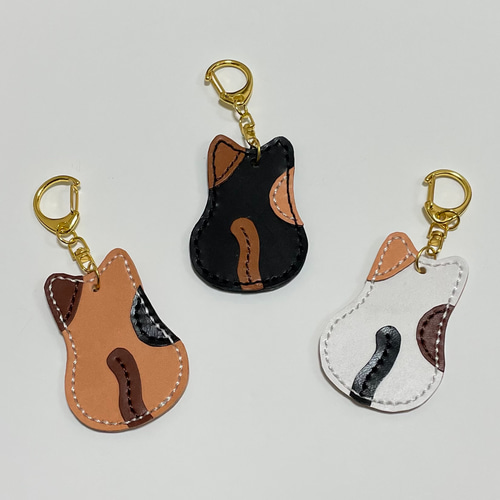 ハンドメイド デカネコキーホルダーチャーム