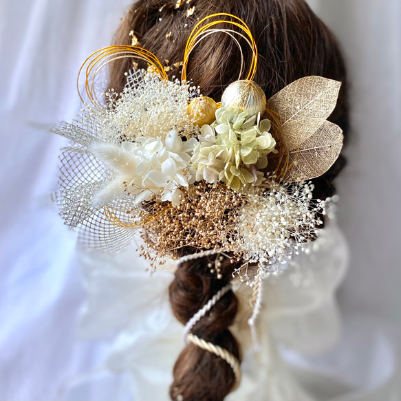 金箔＆水引付き　オレガノグリーンの紫陽花とゴールドのネットチュールの髪飾り／成人式　結婚式　卒業式　振袖　袴　 2枚目の画像