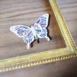 【NEW】冬に舞う 氷蝶 白い蝶 ポニーフックぶち模様 4枚目の画像