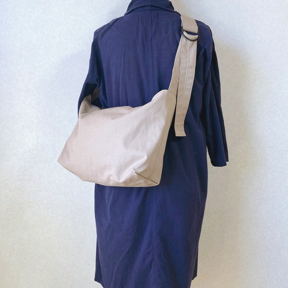 受注制作 Dカンベルトのワンショルダーバッグ ヴィンテージ帆布 モカ