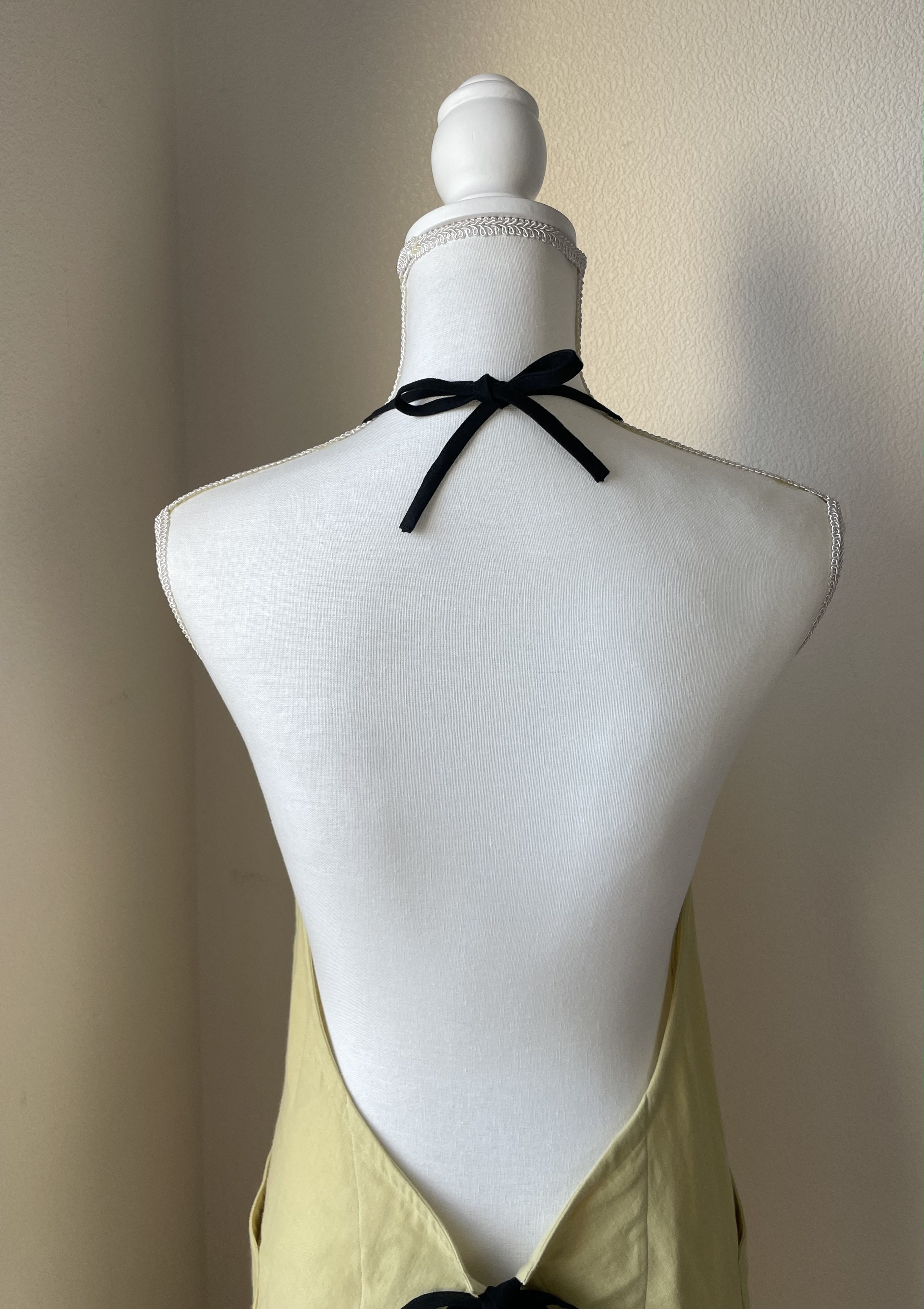 ダブルガーゼのロング丈エプロン(マスタードイエロー）