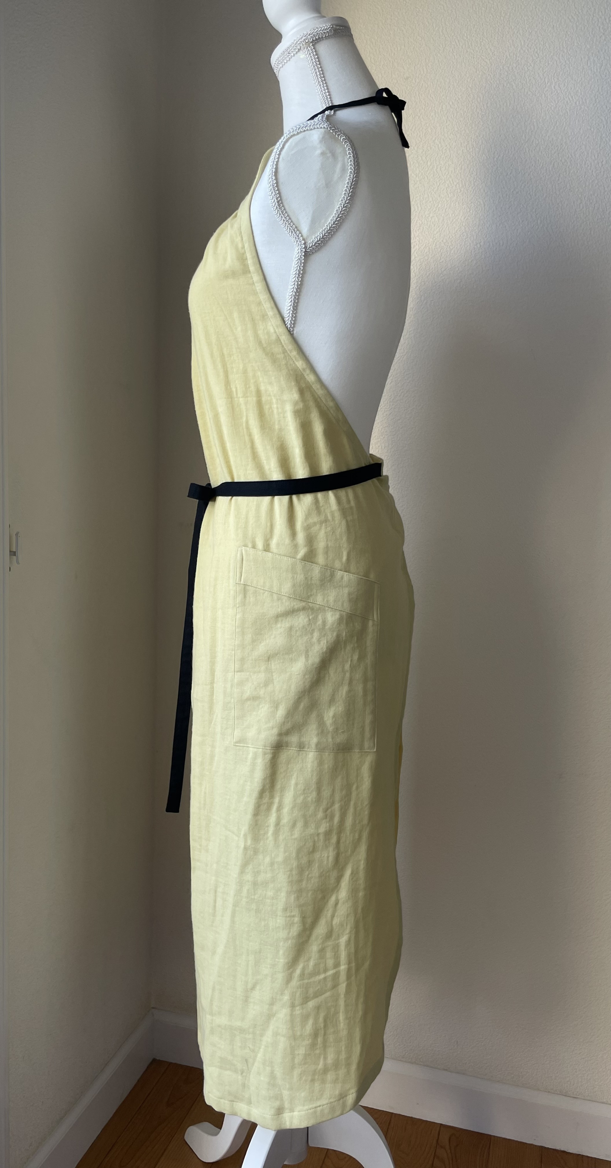 ダブルガーゼのロング丈エプロン(マスタードイエロー）