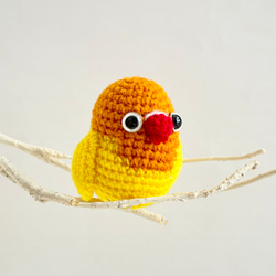 ボタンインコ（ルチノー）あみぐるみ：かわいい小鳥 あみぐるみ