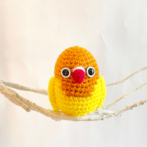 人気の贈り物が大集合 ボタンインコ（ルチノー）あみぐるみ：かわいい小鳥 あみぐるみ おもちゃ