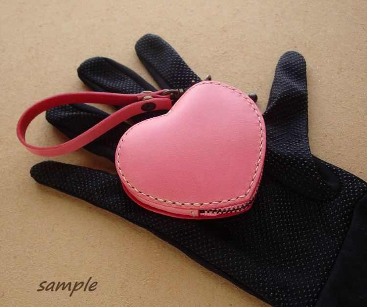 【受注制作】コインケース*ハート パステルピンクレザー/ヌメ革(アンティークゴールド金具)　イタリアンレザー