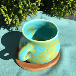 地中海陶器　ターコイズブルーにイエローが映える マグカップ　サンヴィクトワール SVTJ 2枚目の画像
