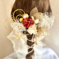 金箔＆水引付き カシスレッドの紫陽花とゴールドのネットチュールの髪