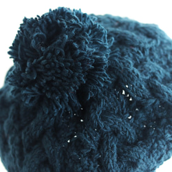 【限量1件】100%羊毛阿蘭圖案針織帽成人絨球羊毛帽帶抓絨（鴨藍） 第6張的照片